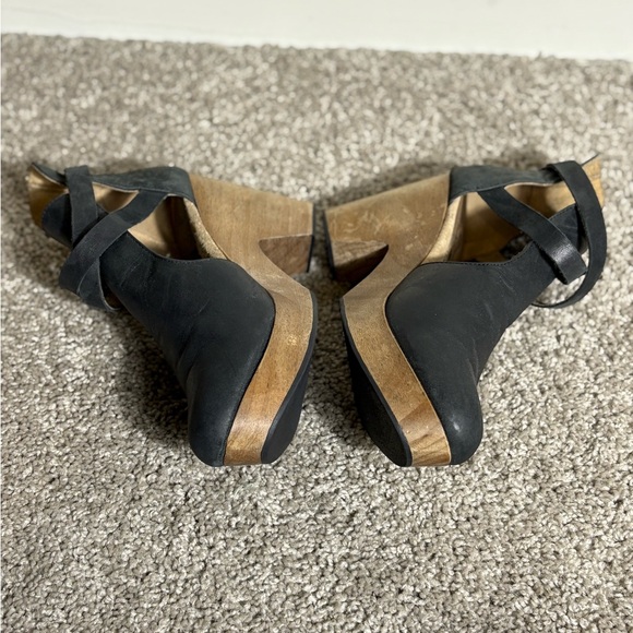 Free People Cedar Leather Buckle Platform Wood Clogs Black Leather 37 Black - Picture 7 of 11